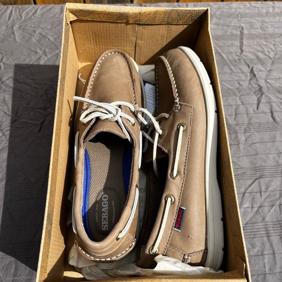 Sebago Shoes - Picture 3 of 5
